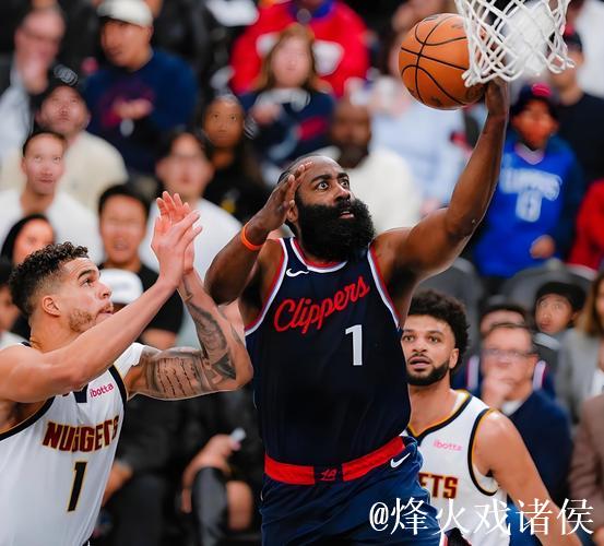 未来可期！考沃德全场出战23分钟，9投5中得到12分2篮板2助