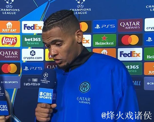 阿坎吉：我认为那根本不是点球，但我们不能给裁