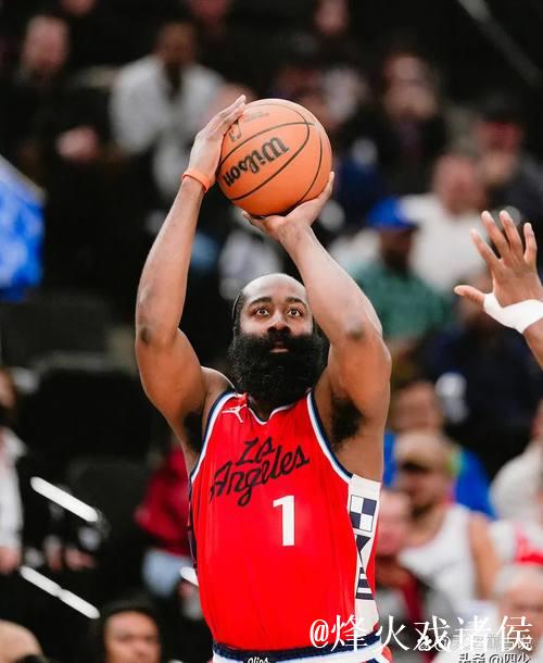 亚历山大狂砍45分哈登准三双 雷霆打破快船4连胜 亚历山大狂砍45分哈登准三双 雷霆打破快船4连胜