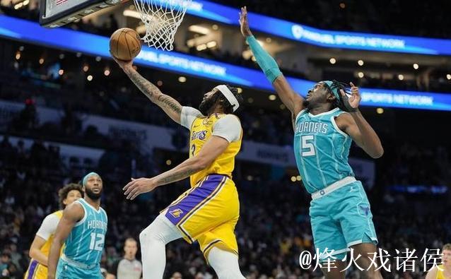 浓眉42+23内线称霸 詹姆斯22+7+8助湖人击溃黄蜂喜迎4连胜 浓眉42+23内线称霸 詹姆斯22+7+8助湖人击溃黄蜂喜迎4连胜