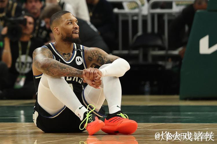 太阳惨遭步行者4连败 利拉德状态低迷雄鹿输给开拓者